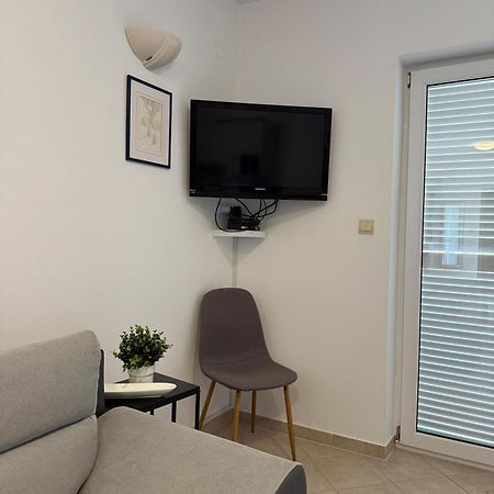 Apartmani Samec Novalja Exterior foto