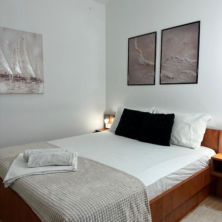 Apartmani Samec Novalja Exterior foto