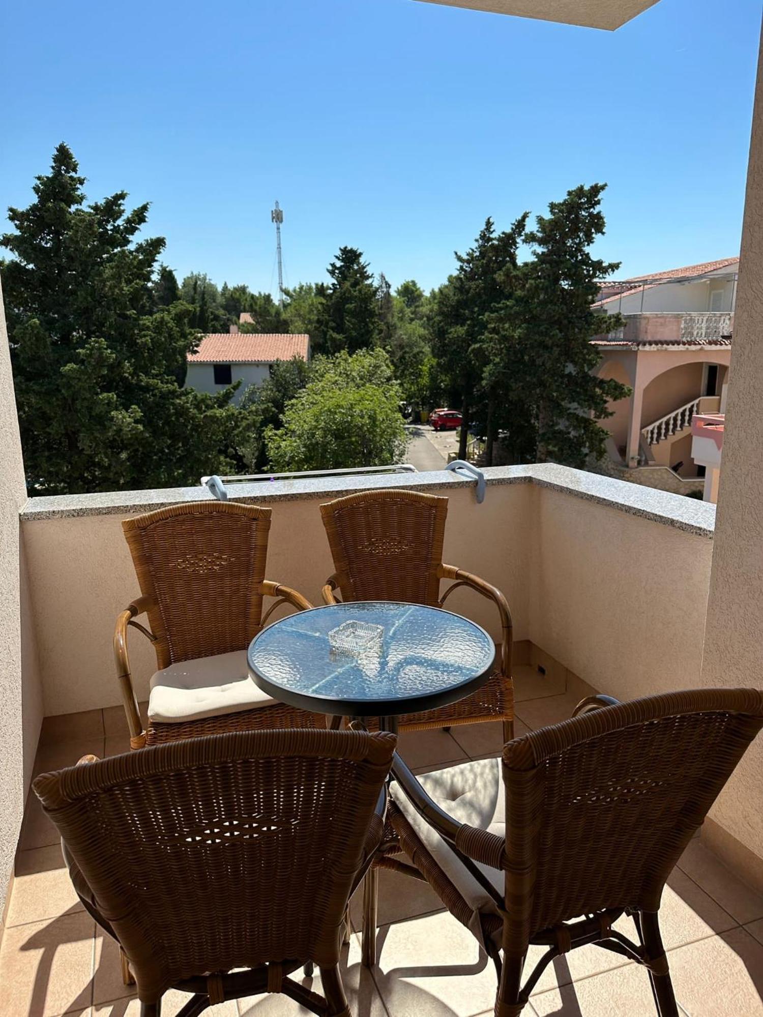 Apartmani Samec Novalja Exterior foto