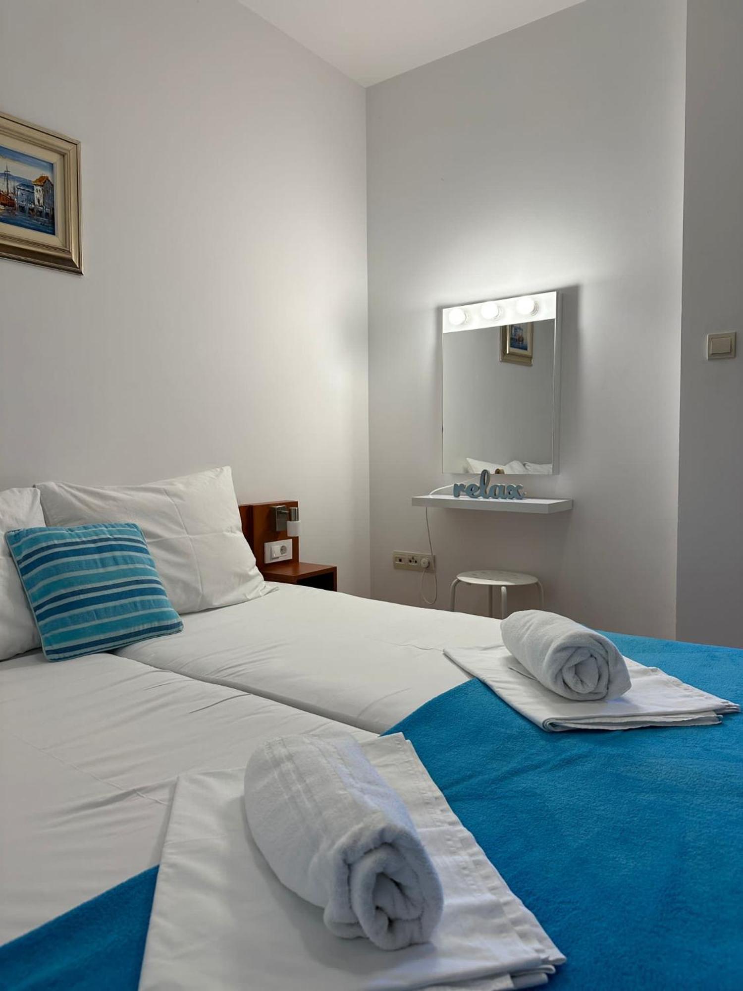 Apartmani Samec Novalja Exterior foto