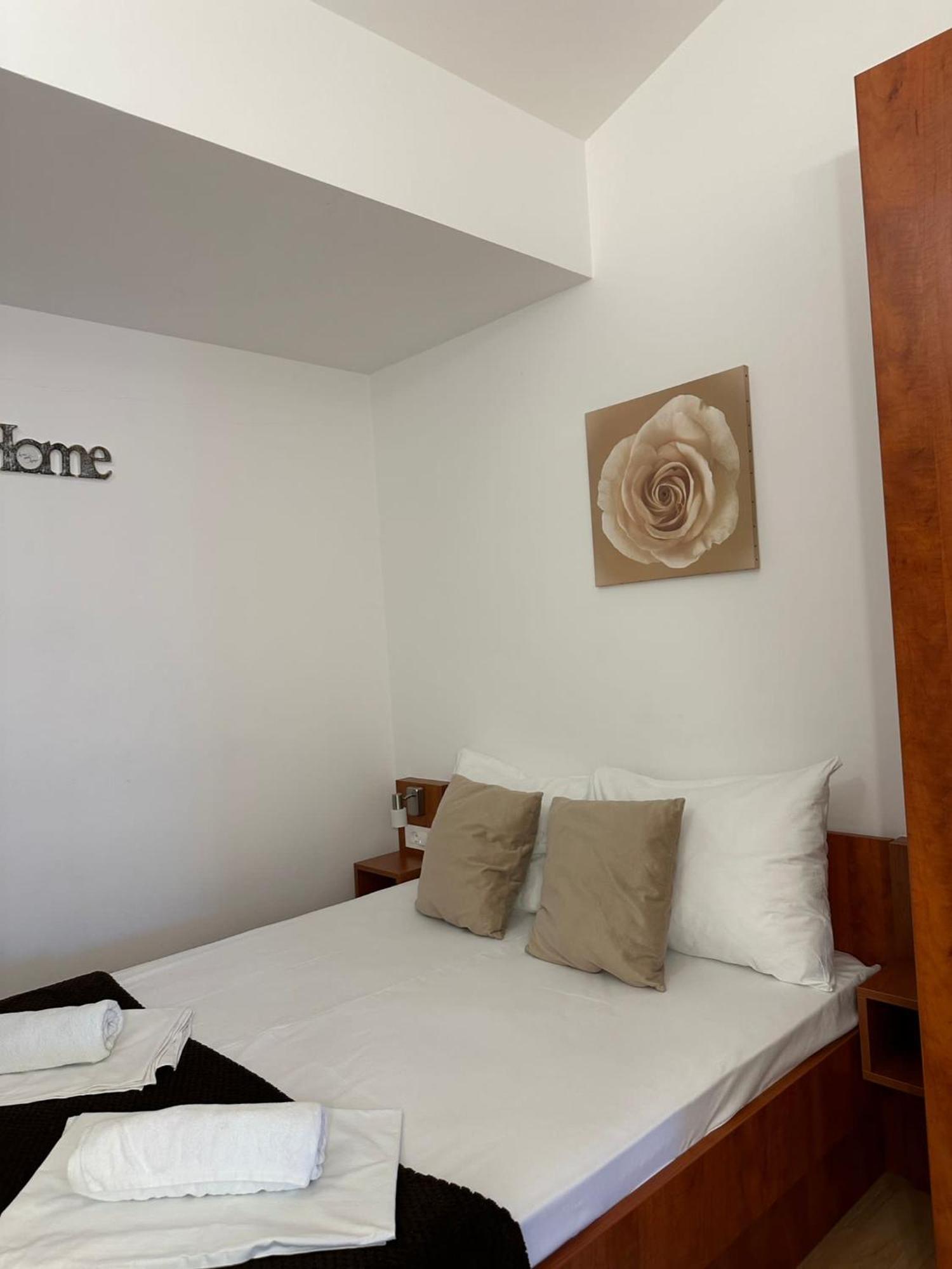Apartmani Samec Novalja Exterior foto