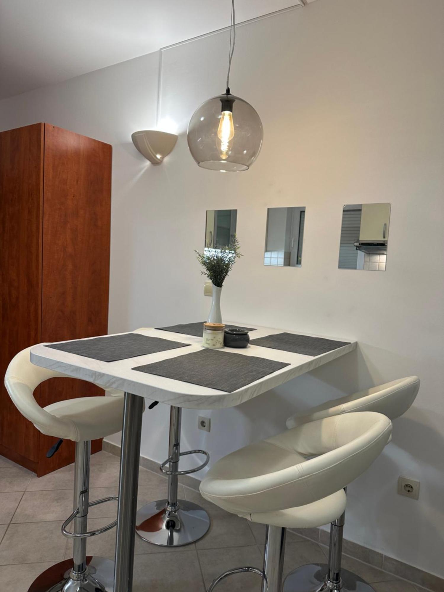 Apartmani Samec Novalja Exterior foto