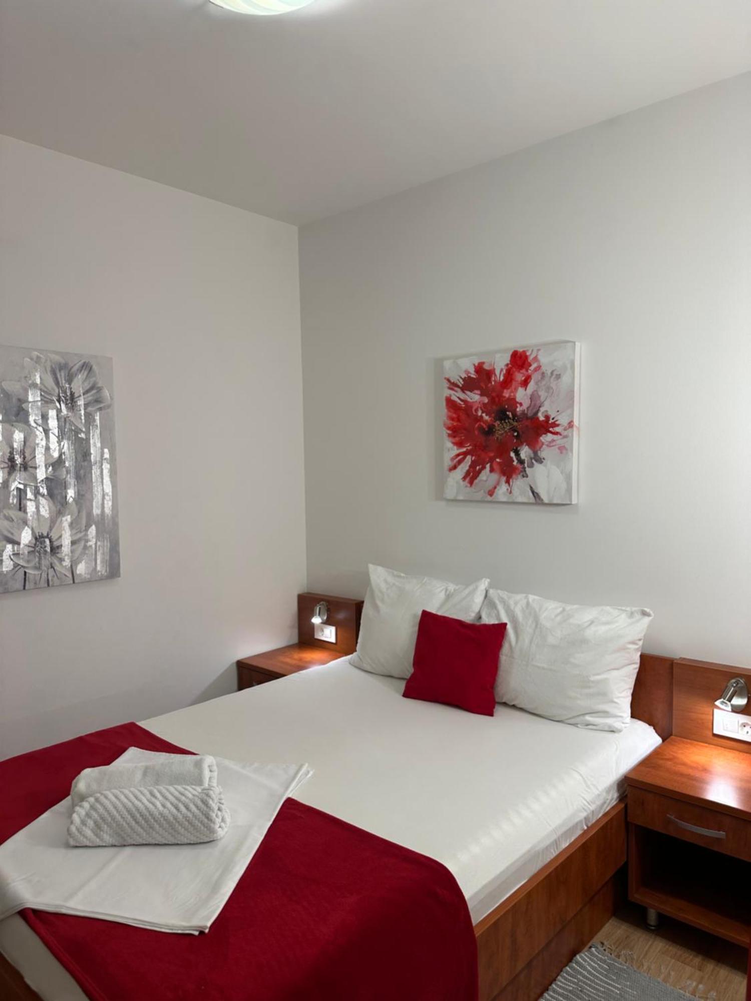 Apartmani Samec Novalja Exterior foto