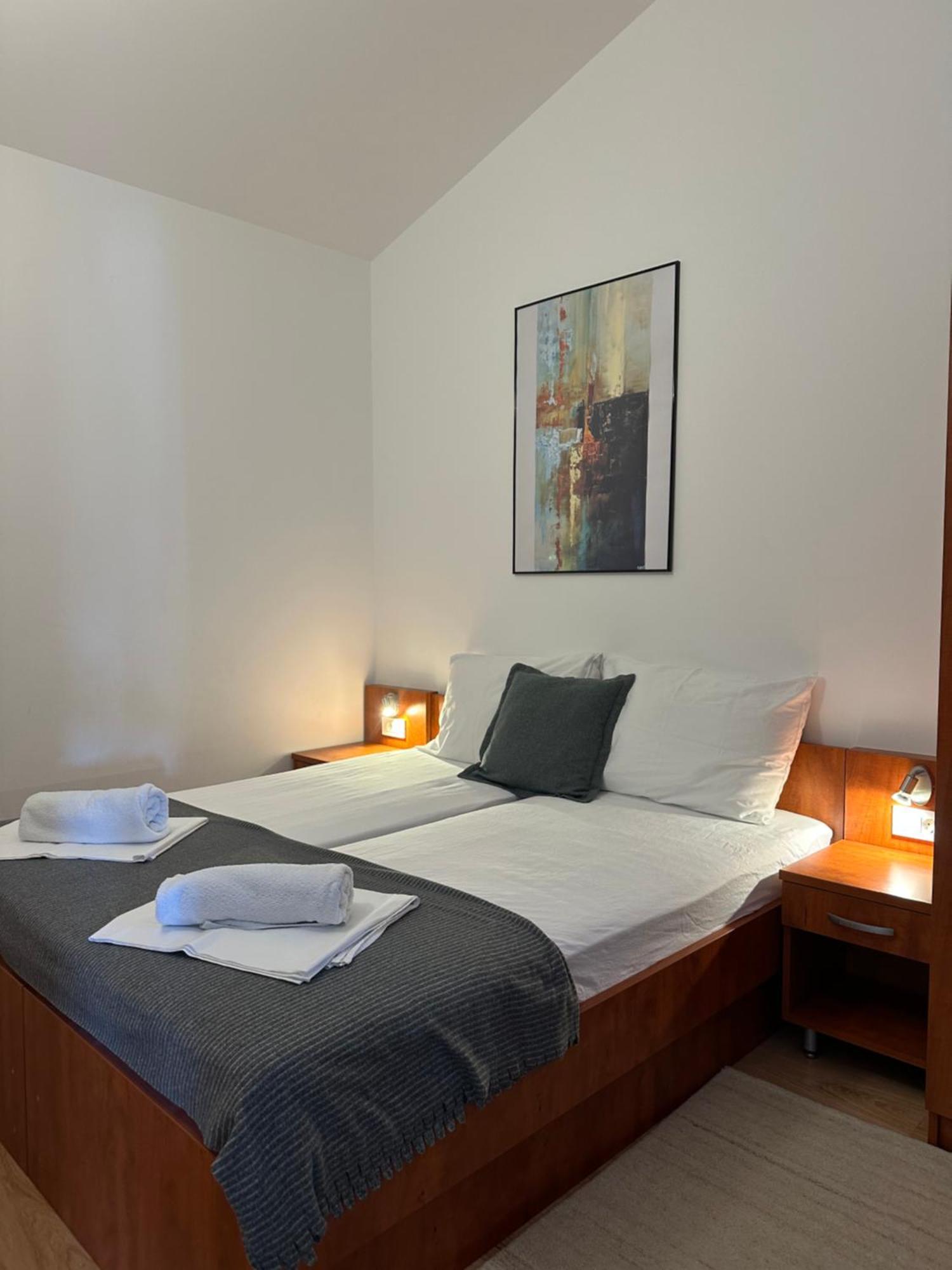 Apartmani Samec Novalja Exterior foto